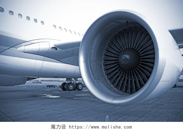 机场飞机引擎发动机飞机翅膀